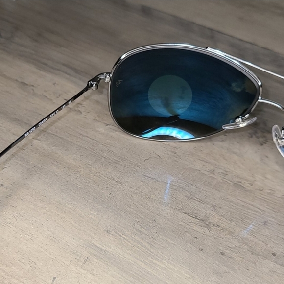 Ray-Ban Sunglasses - Picture 5 of 12